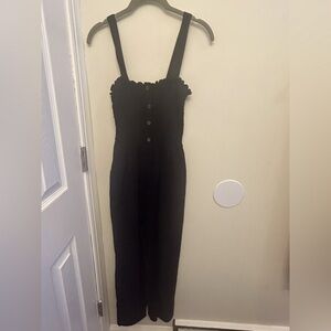 black jumpsuit with tan buttons

✨bundle 3 for 30 * on any of these items ✨